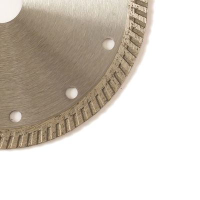 Sıcak Pres Yüksek Kalite 6 inç '150 × 1.4 / 2.4 × 10 × 22.23mm Porselen Elmas Bıçak65Mn Uzun Kesme Ömrü ile Çelik Gövde